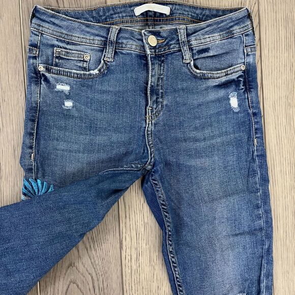Zara Trafaluc Women Size 4 Embroidered Floral Skinny Leg Cotton Distressed Jeans - Picture 7 of 11